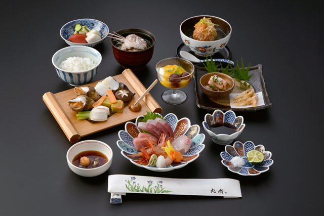 日本料理丸尚の平日の御昼御膳photo
